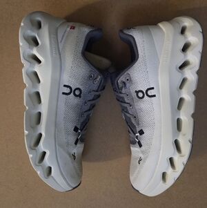 On Running Walking Sneakers Women Size 7.5 Cloudtilt